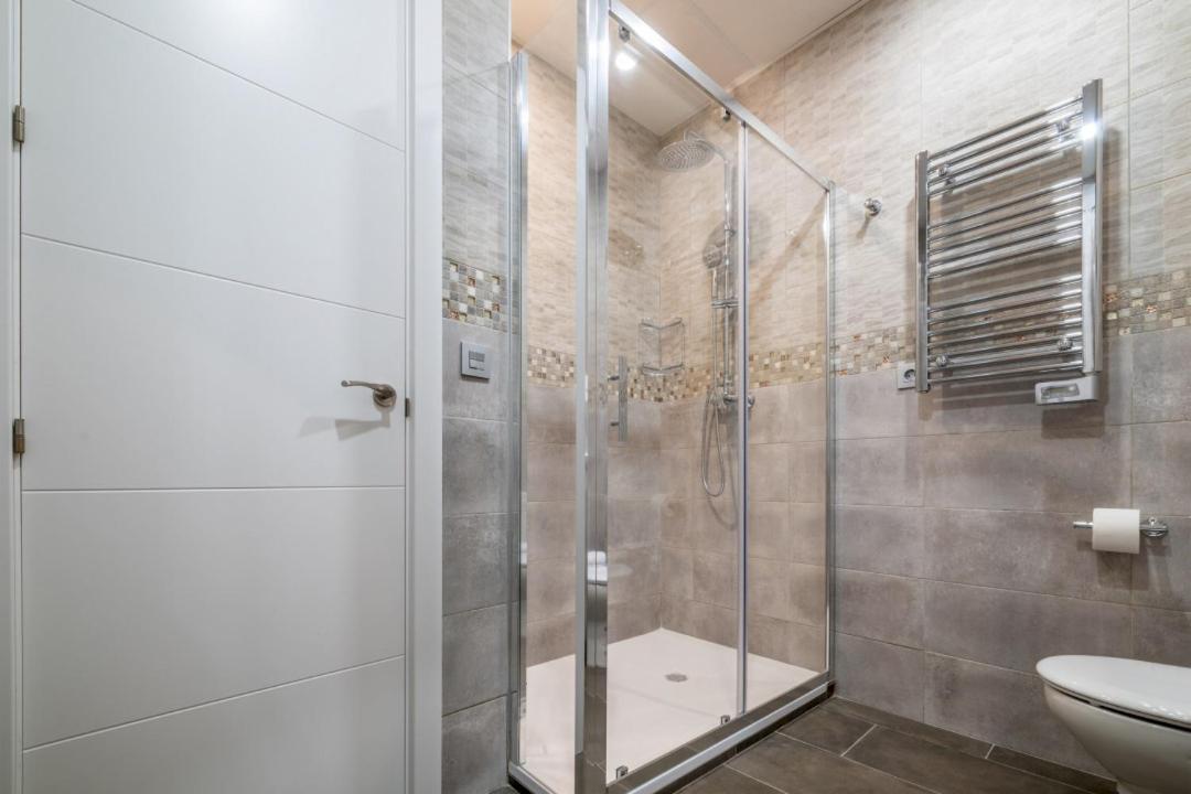 2 Bedrooms 1.5 Bathrooms Furnished - Justicia - Refurbished - Mintystay Madrid Dış mekan fotoğraf